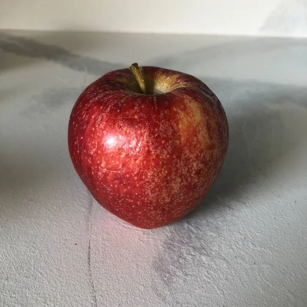 Delicious Red Apple — Stock Photo, Image