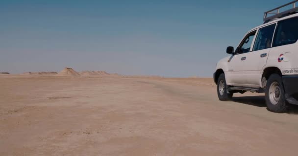 Voiture au Sahara — Video