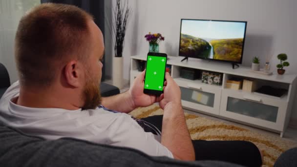 Smartphone Pantalla Verde Vertical Para Copiar Espacio Chroma Key Mockup — Vídeo de stock