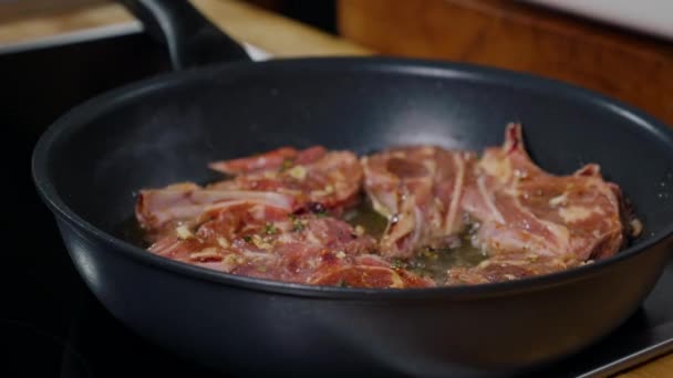 Lamsvlees Koken Heerlijk Vleesgerecht Langzame Beweging — Stockvideo