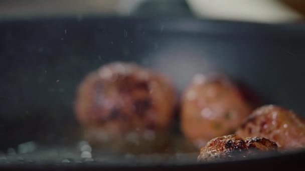 热腾腾热腾腾热腾腾的热腾腾的肉丸子 — 图库视频影像