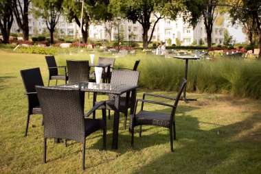 Çim dağ restoran yemek setleri.