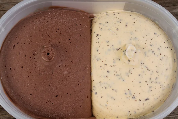 Two flavored ice cream — Stock Photo, Image