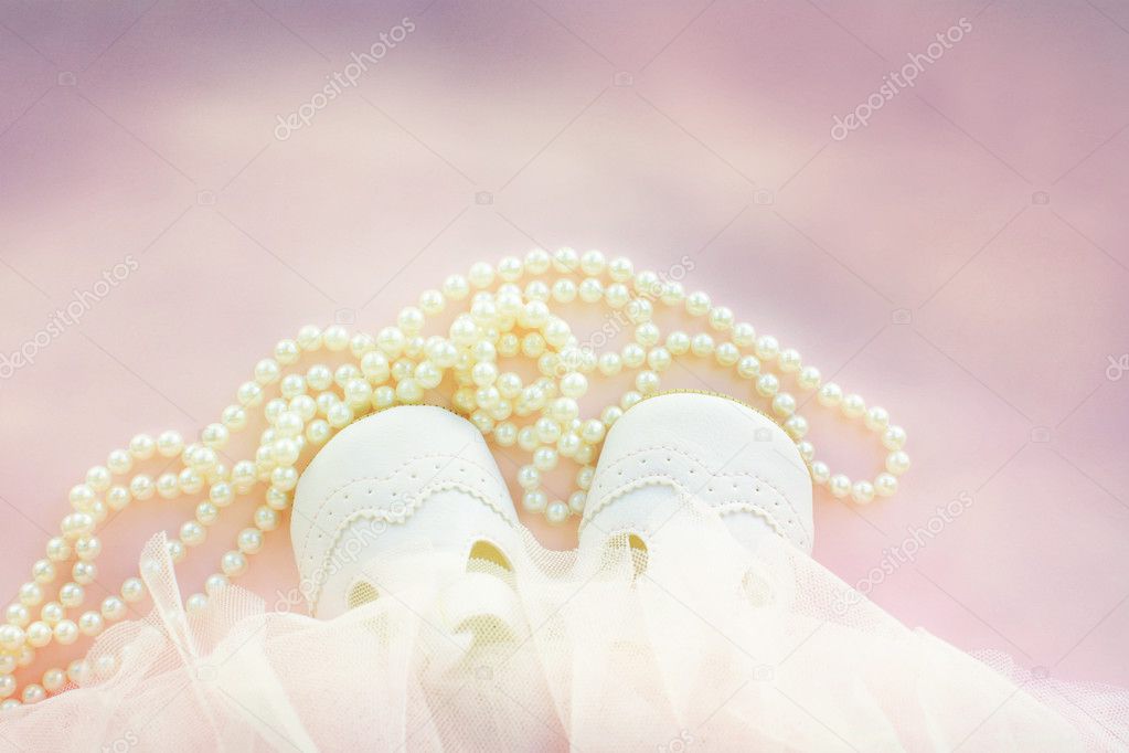 Baby shoes with pearls