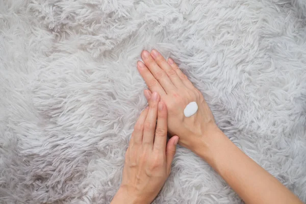Woman Applying Natural Cream Woman Moisturizing Her Hand Cosmetic Cream — Photo