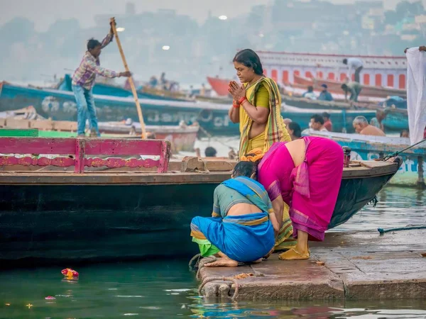 Varanasi Indien November 2015 Drei Indische Hindu Frauen Die Traditionelle — Stockfoto