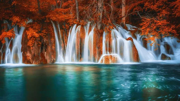 Eine Lange Belichtung Von Einer Schönen Reihe Von Wasserfällen Und — Stockfoto