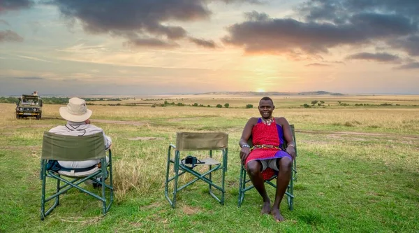 Maasai Mara National Reserve Kenya September 2013 Kenyansk Safariguide Och — Stockfoto
