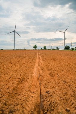 Rüzgar türbinleri elektrik alanı, tüm tarım ekimi Tayland'da üretmek