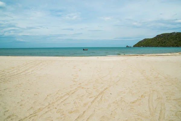 Dağ deniz Prachuab Kiri Khan Phraya Nakhon yakınındaki mağara Tayland