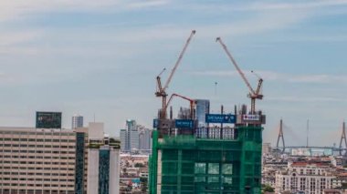 Şantiye vinç ve şehir merkezinde inşa