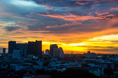 Günbatımı gökyüzü Twilight görünümü bangkok şehir.