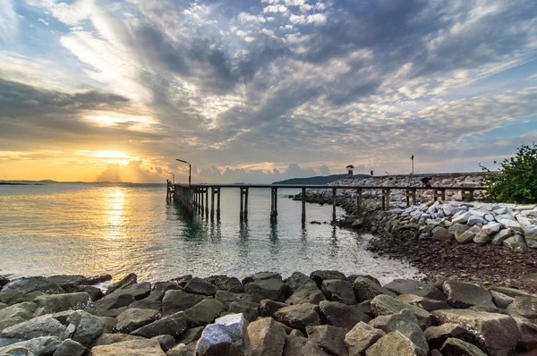 Lever de soleil mer au parc national de Khao Laem Ya — Photo