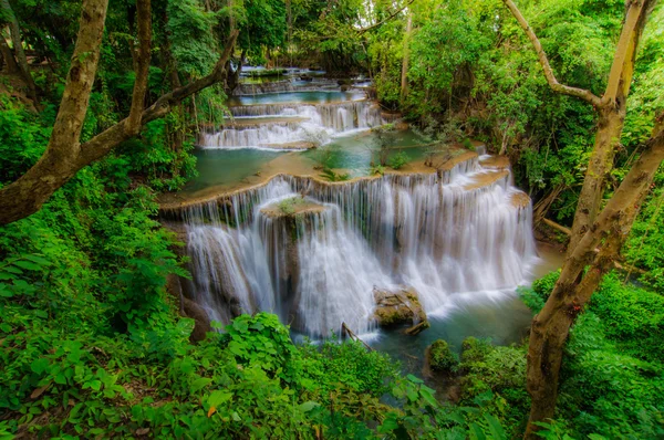 Parque Nacional Huay Mae Kamin Waterfall, Kanchanaburi, Tailândia — Fotografia de Stock