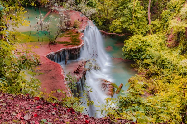 Parque Nacional Huay Mae Kamin Waterfall, Kanchanaburi, Tailandia —  Fotos de Stock