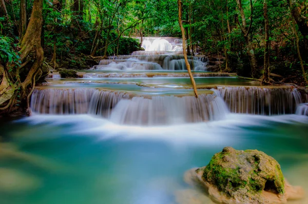 Parque Nacional Huay Mae Kamin Waterfall, Kanchanaburi, Tailandia — Foto de Stock