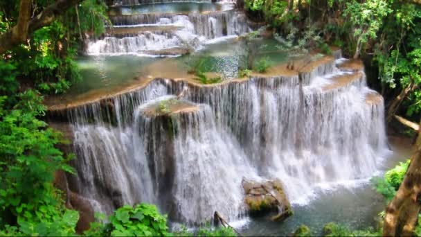 Parque Nacional Huay Mae Kamin Waterfall, Kanchanaburi — Vídeos de Stock