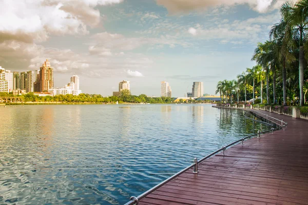 Taman Benjakiti di Bangkok, Thailand Stok Foto