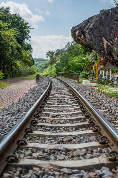 Railway on countryside at saraburi, thThailand . — стоковое фото