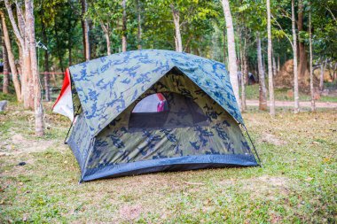 Khao Yai dağda kamp çadırı.