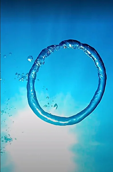 Δαχτυλίδι Φυσαλίδων Αέρα Στον Ωκεανό — Φωτογραφία Αρχείου