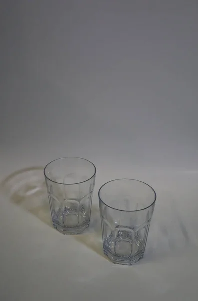 Dos Pequeños Vasos Gibraltar Sobre Fondo Blanco — Foto de Stock