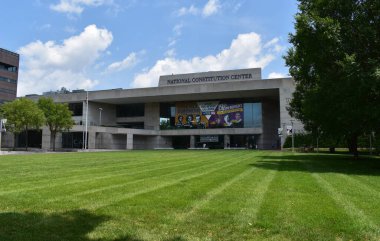 Philadelphia, Pennsylvania, ABD - 16 Temmuz 2021: Ulusal Anayasa Merkezi 'nin dışı