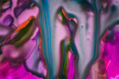 Sanatsal soyutlama ile suluboya resimlerinin güzel bir kombinasyonu tasarım için yakın plan damla damlaları