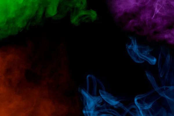 Unglaubliche Mehrfarbige Muster Von Zigarettendampf Mystischen Wolken Entlang Der Ränder — Stockfoto