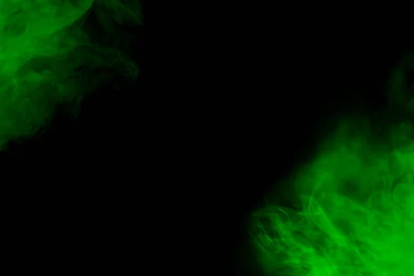 Két Zöld Cigaretta Gőz Felhő Keret Szélén Sötét Háttérrel — Stock Fotó