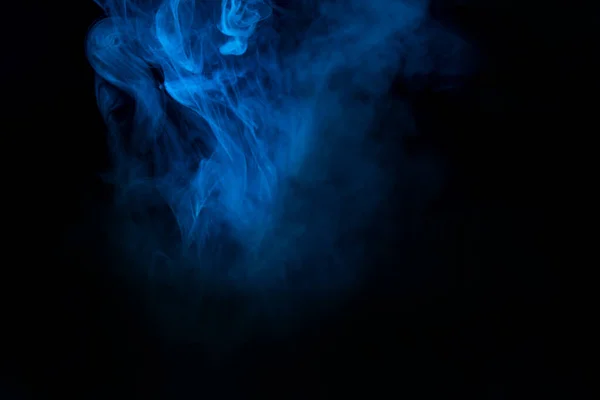 Brouillard Fantomatique Bleu Envoûtant Vapeur Cigarette Sur Objet Fond Sombre — Photo