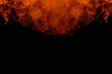 Sigara buharının turuncu deseni, sigara içme konsepti için tasarlanmış karanlık bir arka plandaki ateş desenine çok benzer.