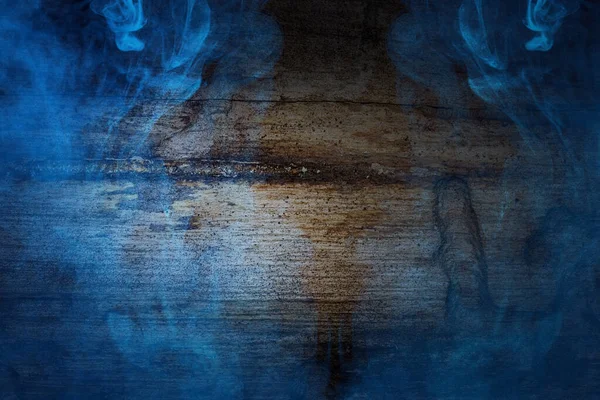 Planche Bois Avec Des Motifs Mystiques Recouverts Brouillard Bleu Sur — Photo