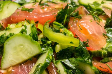 Parlak ve sağlıklı sebzeler yaz salatası konsepti olan sağlıklı yiyecekler ve sağlıklı yiyecekler.