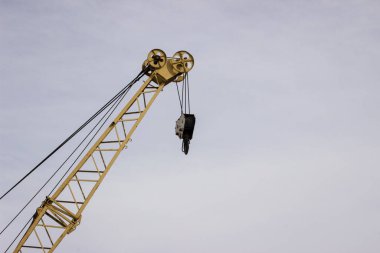 Arkaplanda ok patlaması yapım konsepti