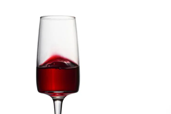 Vin Rouge Éclaboussures Vives Dans Verre Transparent Boisson Alcoolisée Sucrée — Photo