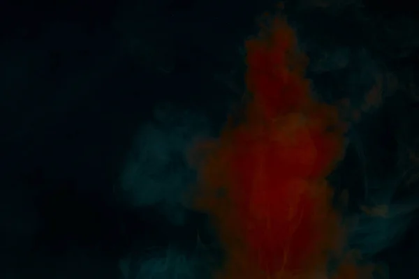 Rote Farbe Löst Unter Wasser Auf Dunklem Hintergrund Eine Spannende — Stockfoto