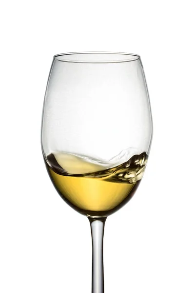 Witte Wijn Spetterend Een Glas Spannende Kleine Golven Geïsoleerd Object — Stockfoto