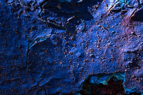 Σκούρο Μυστηριώδες Μεταλλική Υφή Που Καλύπτεται Μπλε Ραγισμένο Χρώμα Βρώμικο — Φωτογραφία Αρχείου