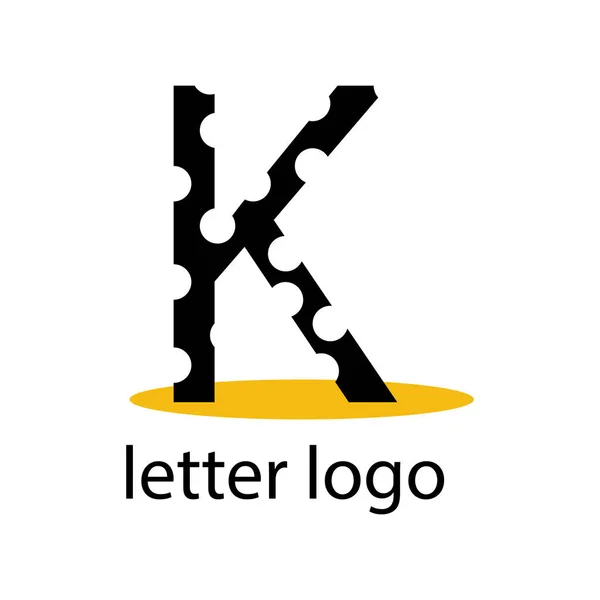 Harfi Logosu Oyulmuş Desenlerle Beyaz Arkaplanda Modern Tasarım — Stok Vektör
