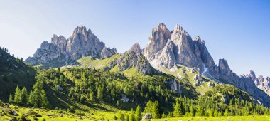Misurina, Veneto yakınlarındaki Dolomite dağlarının manzarası - İtalya