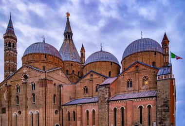 Venedik, İtalya 'nın merkezindeki St. Peter Bazilikası Kilisesi.