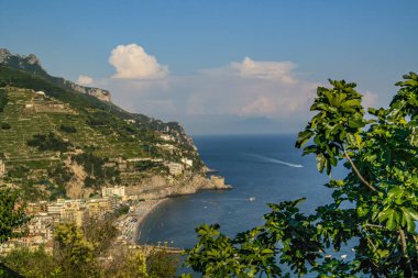 İsrail 'in kuzeyindeki Akdeniz adasının manzarası.