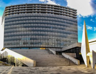 Nova Gorica 'daki Eda merkez sarayı. 3 Ocak 2019 Nova Gorica, Slovenya