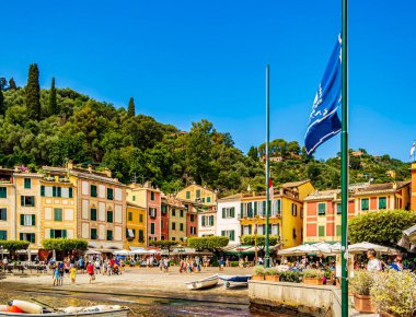 Portofino meydanının manzarası. Ağustos 2019 Portofino, Liguria - İtalya