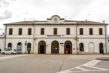 Bassano del Grappa tren istasyonu. 25 Nisan 2019 Bassano del Grappa, Veneto - İtalya