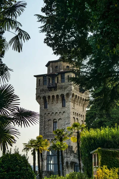 Widok Wieżę San Marco Riwierze Gardone Nad Jeziorem Garda Prowincji — Zdjęcie stockowe