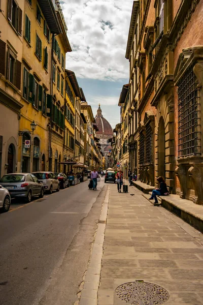 Florence Katedrali Nin Kubbesine Sokaktan Bak Nisan 2018 Floransa Toskana — Stok fotoğraf