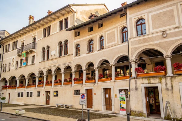 Blick Auf Einen Antiken Palast Der Stadt Feltre Provinz Belluno — Stockfoto