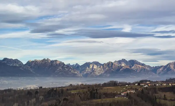 Dağların Güzel Manzarası — Stok fotoğraf